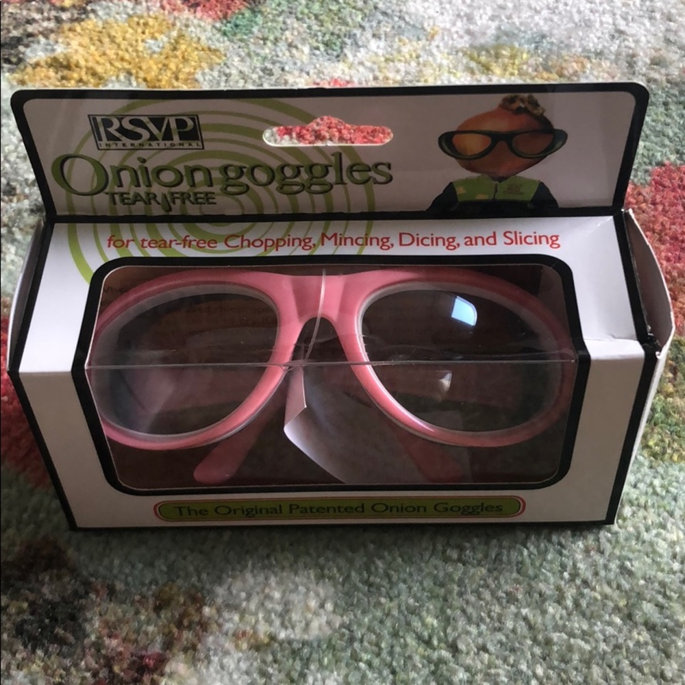NWT Onion Goggles